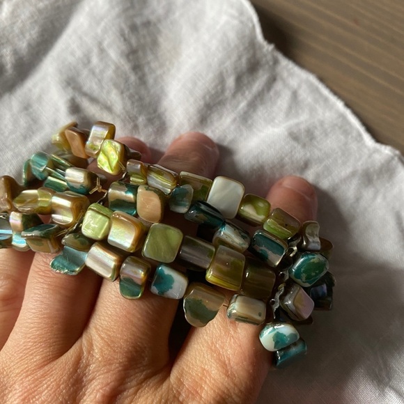 Opalescent Multi strand thick stretch bracelet - Picture 2 of 5